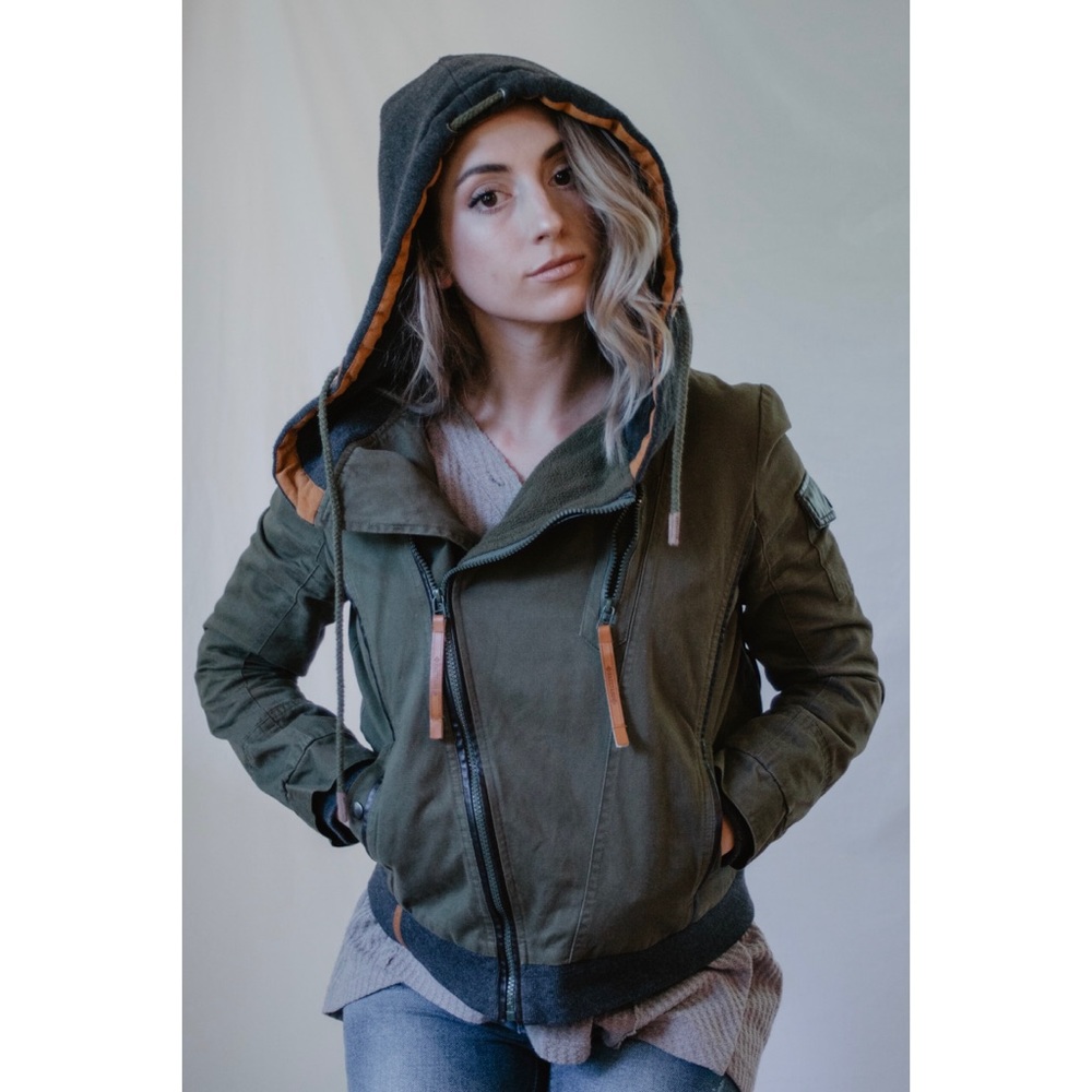 Jacket fits like small